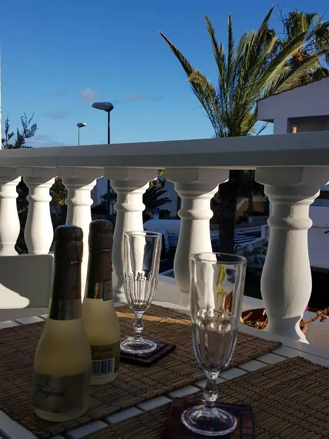 La Calma Guest House - Sea View - Private Spaces 100M Beach